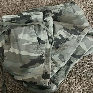 American Eagle Stretch Camo Cargo Pants 8